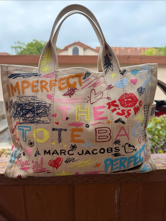 Marc Jacobs Handbags - Marc Jacobs Beige Canvas Tote with Multicolor Graffiti Print scribble tote